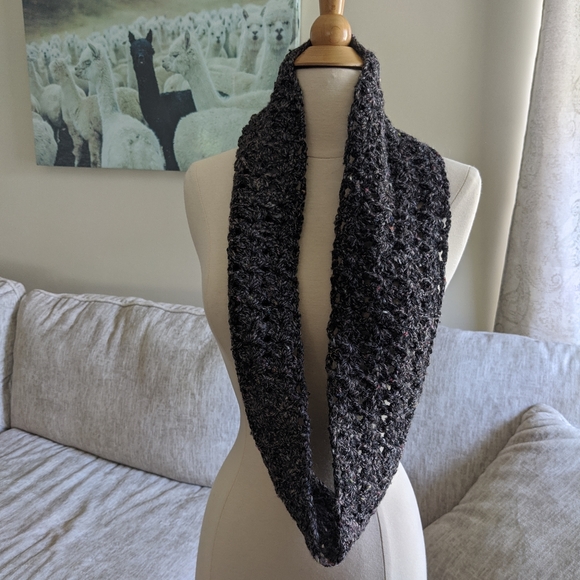 Infinity Scarf - Dark Gray - Picture 3 of 4